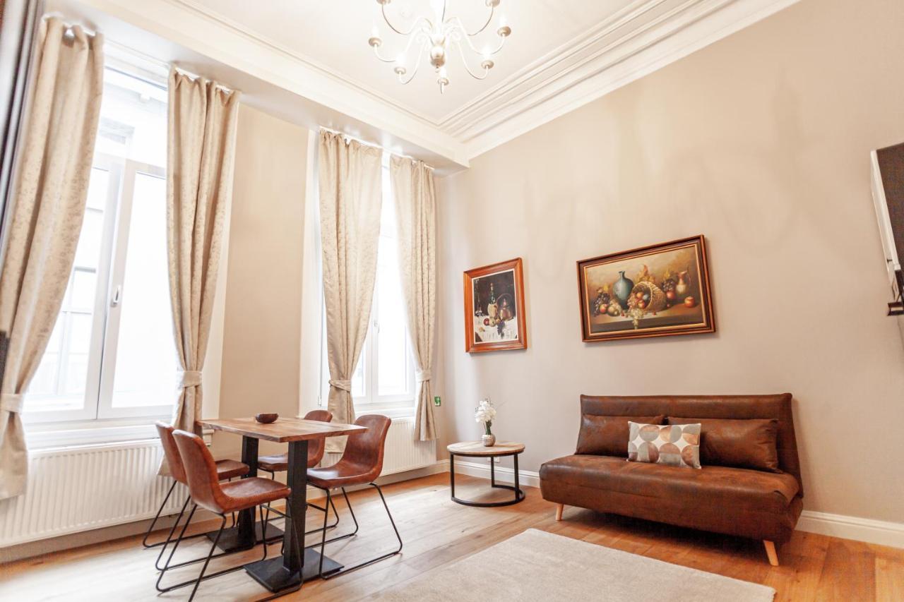 אנטוורפן Luxury Suites Palace By Rikas Hotels מראה חיצוני תמונה